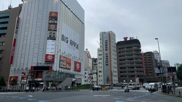 アクセスガイド Step 3: 万世橋方面へ